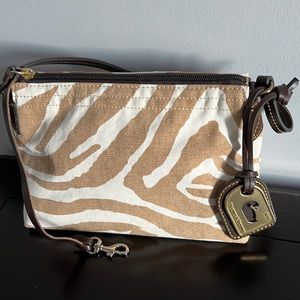 New mini Dooney & Bourke purse